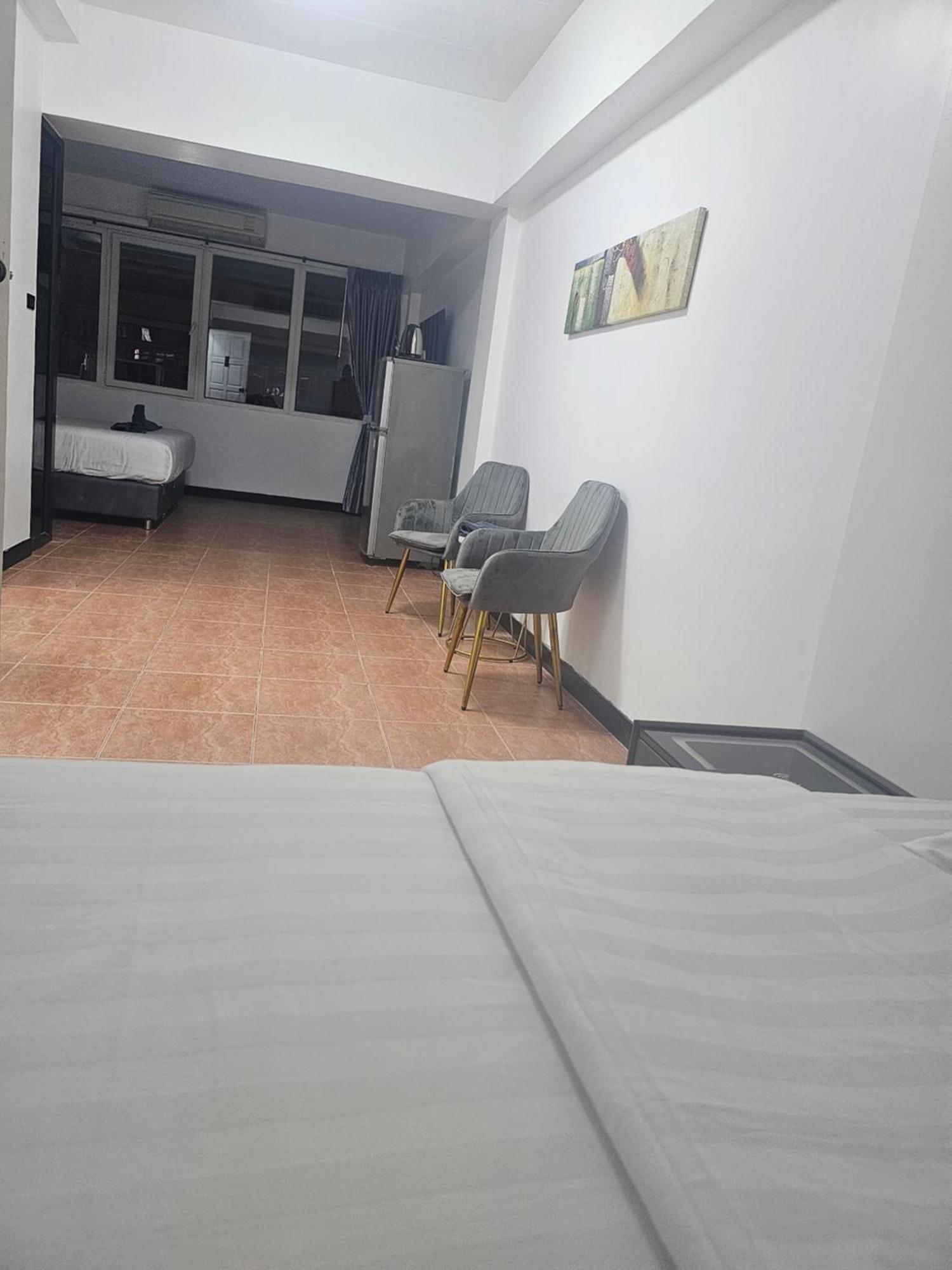 Happy Beach Jomtien Guesthouse 外观 照片